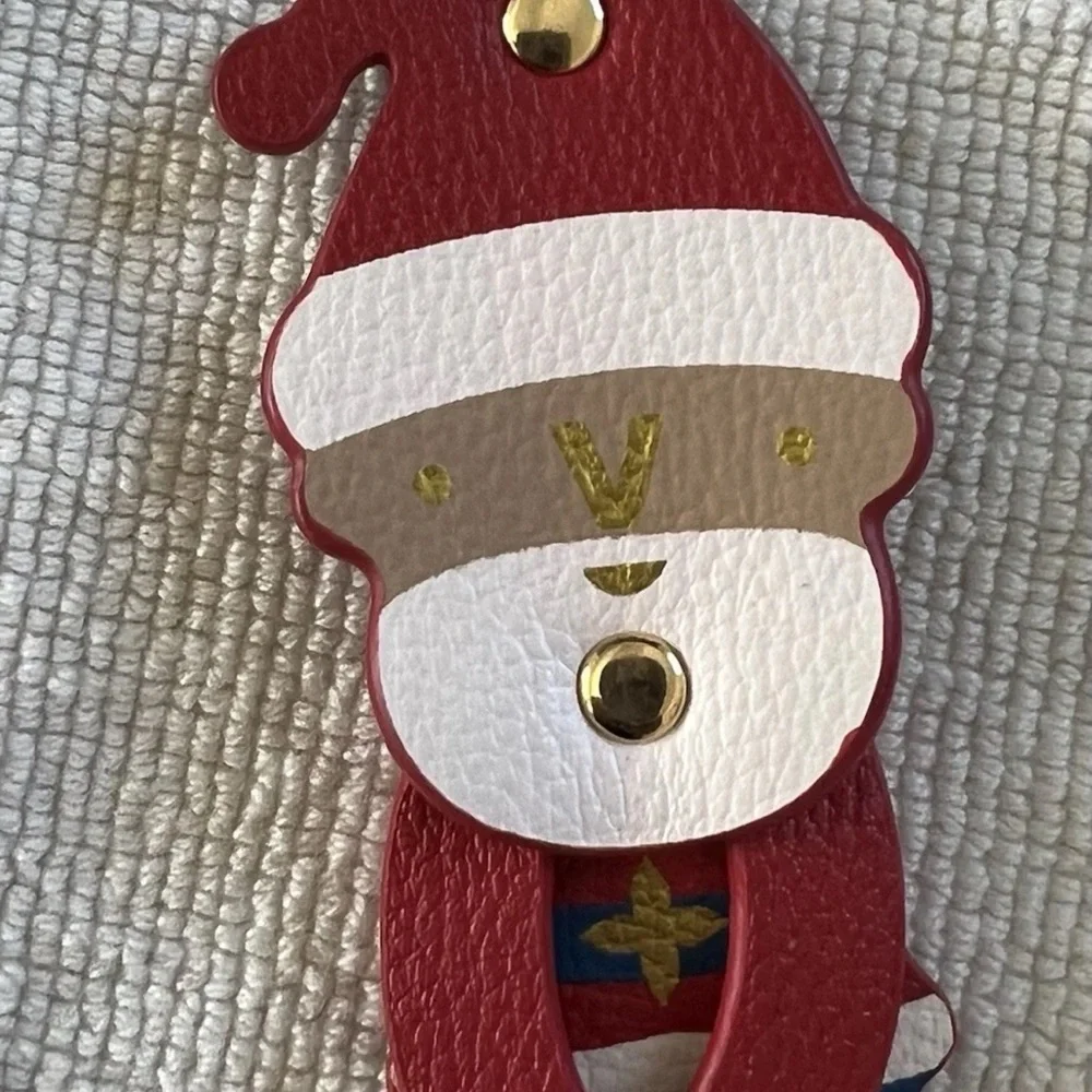 Louis Vuitton 2024 Christmas Holiday VIP Gift Charm Tags - Picture 4 of 7